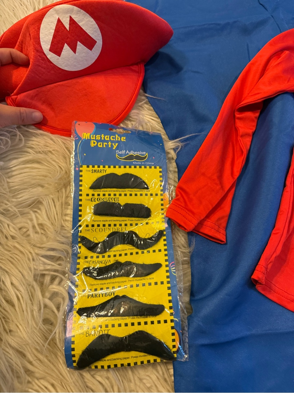 Boys Mario costume (D14) - Picture 3 of 3